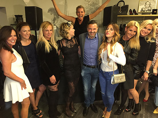 Gute Stimmung beim Fashion Cocktail  bei Kunst & Kleid in Schwabing (©Foto. Martin Schmitz)